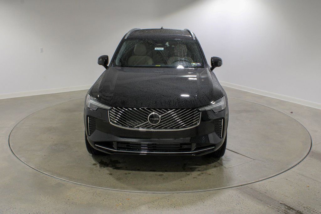 New 2026 Volvo XC90 T8 Plus w/ Protection Package Premier image 8