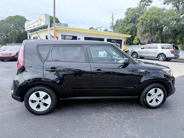 Used 2014 Kia Soul FWD image 4