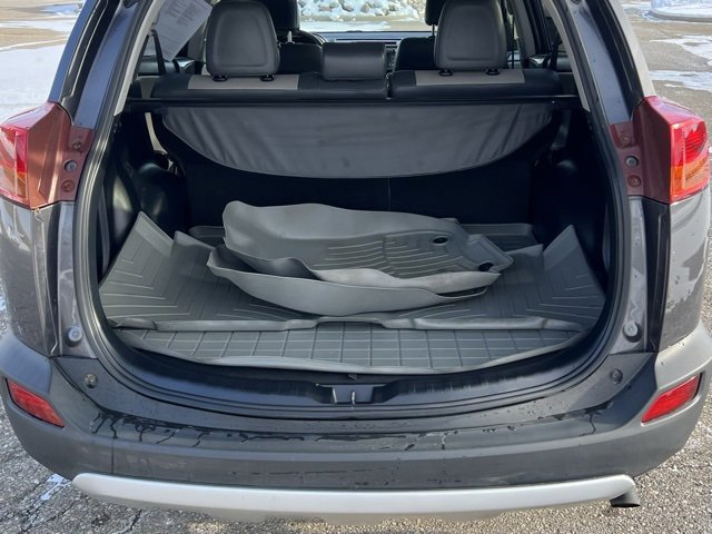 Used 2015 Toyota RAV4 Limited image 15