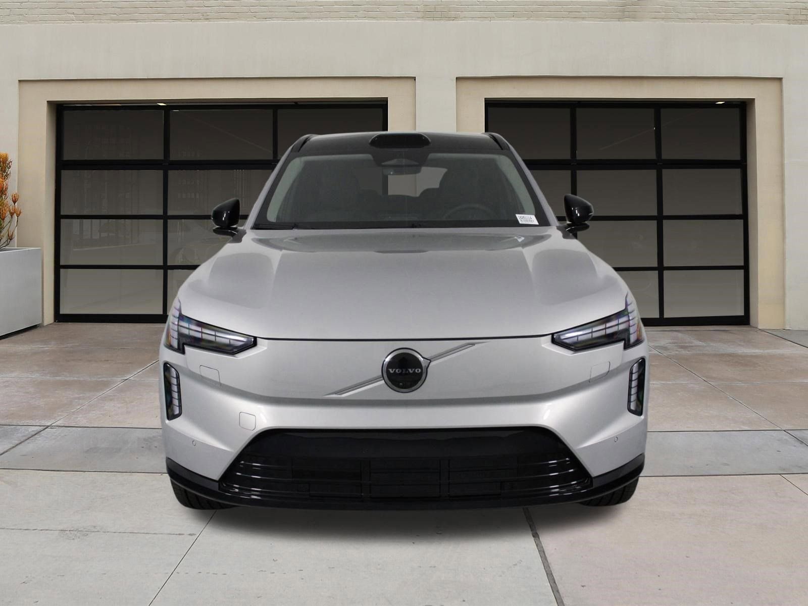 New 2025 Volvo EX90 Plus image 2