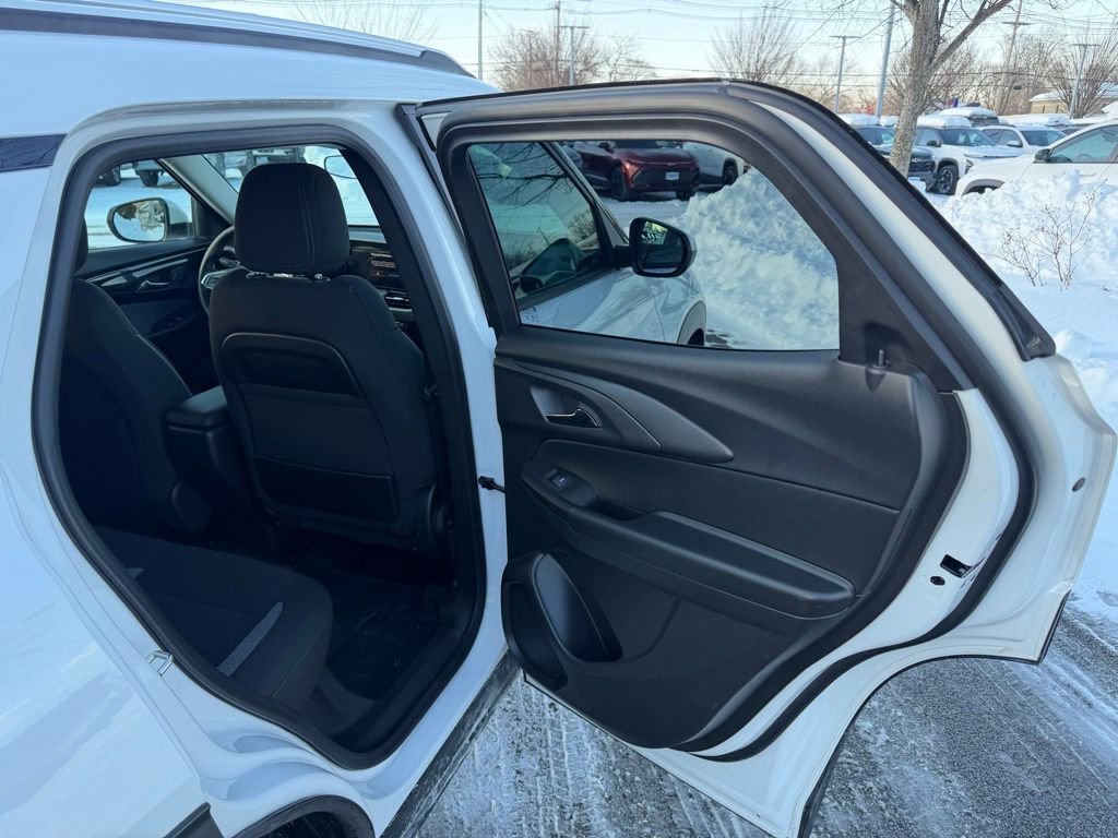 Used 2026 Chevrolet TrailBlazer LT w/ LT Cold Weather Package image 18