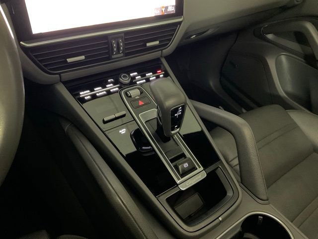 Used 2020 Porsche Cayenne E-Hybrid image 15