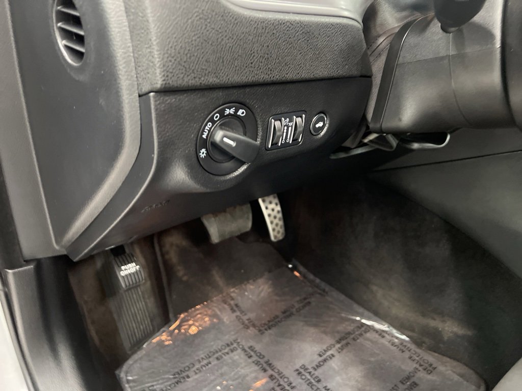 Used 2023 Dodge Charger R/T w/ Blacktop Package image 16