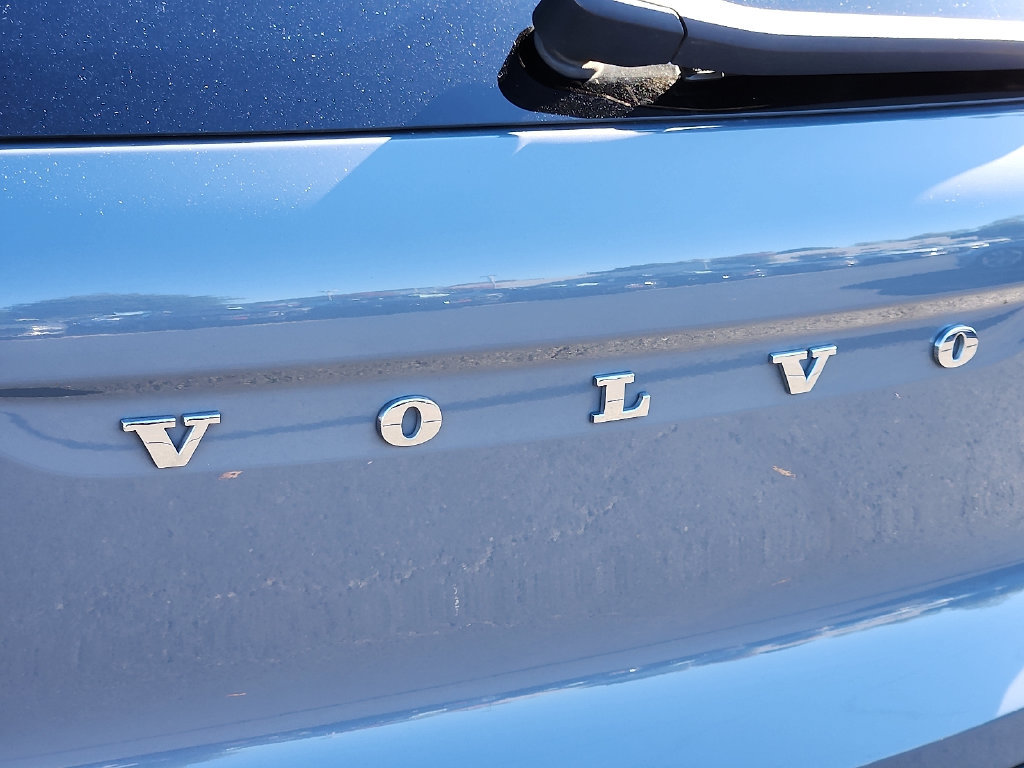 Used 2021 Volvo XC40 T5 Momentum w/ Premium Package AWD/4WD image 30