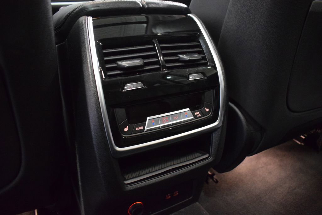 Used 2020 BMW X7 xDrive40i w/ Premium Package image 15