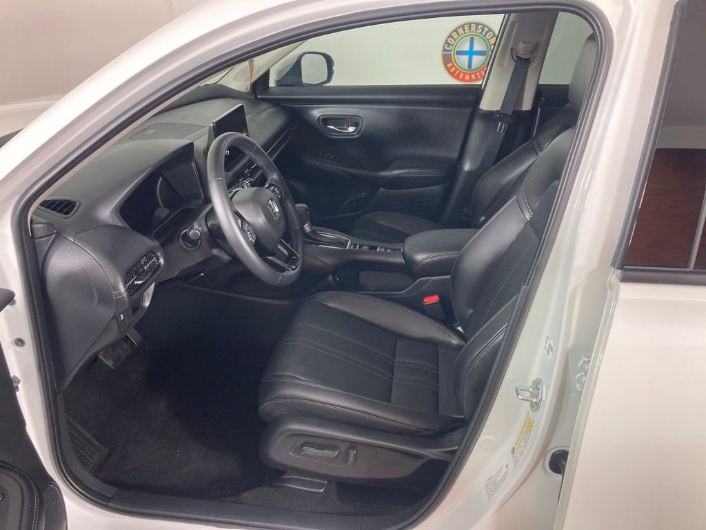 Used 2025 Honda HR-V EX-L image 12