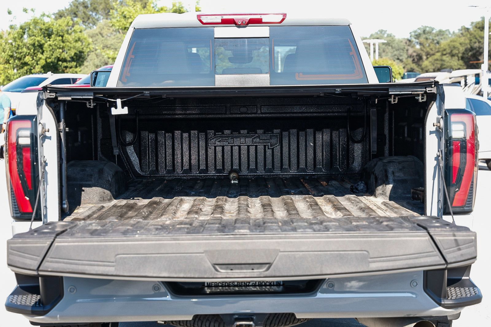 Used 2024 GMC Sierra 2500 AT4 w/ AT4 Premium Plus Package AWD/4WD image 26