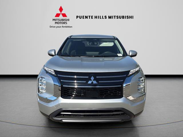 New 2026 Mitsubishi Outlander ES image 2