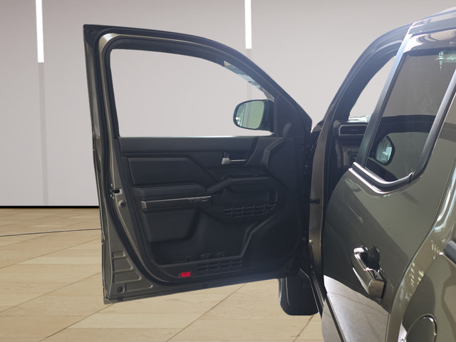 Used 2025 Toyota Tacoma TRD Sport AWD/4WD image 10