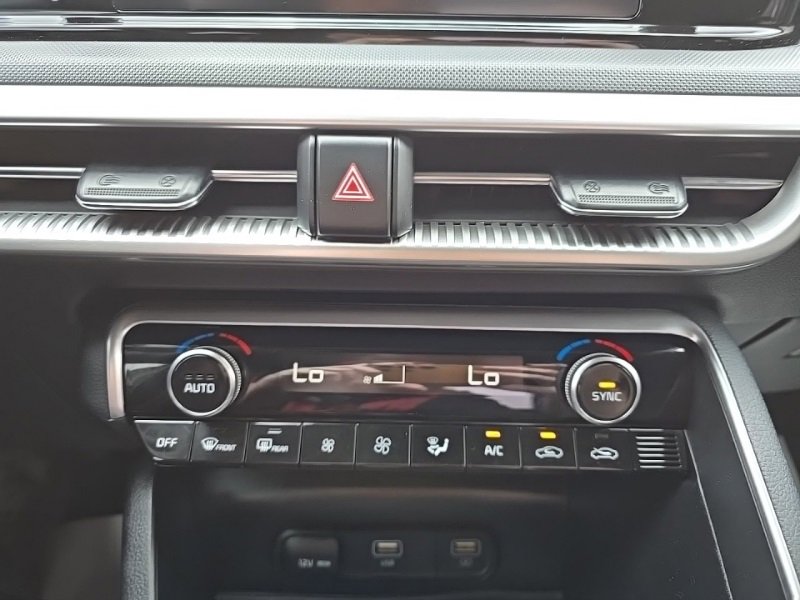 Used 2023 Kia K5 LXS image 16