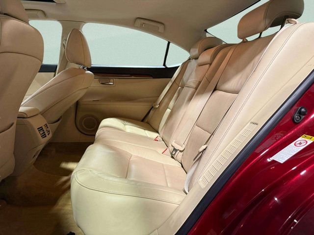Used 2014 Lexus ES 300h image 27