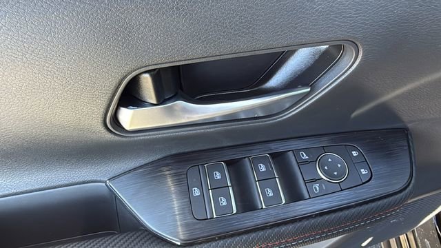 New 2025 Nissan Kicks SR image 22