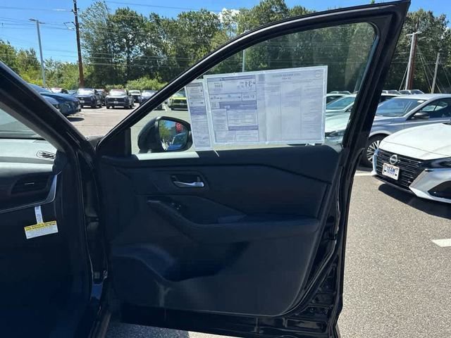 New 2026 Nissan Rogue SV image 25