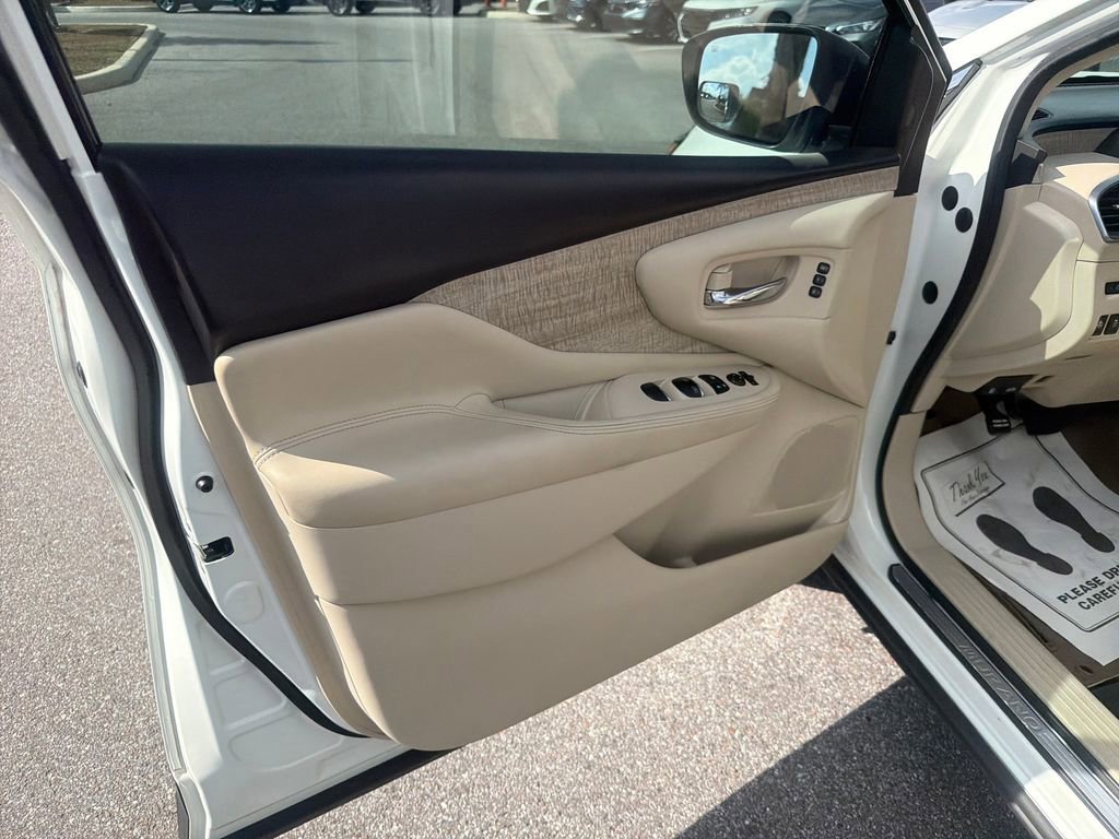 Used 2019 Nissan Murano SL w/ SL Technology Package image 16