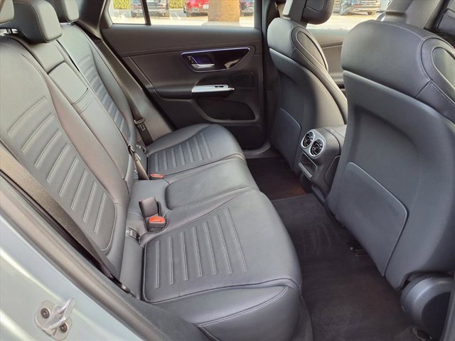 Used 2025 Mercedes-Benz GLC 43 AMG 4MATIC image 21