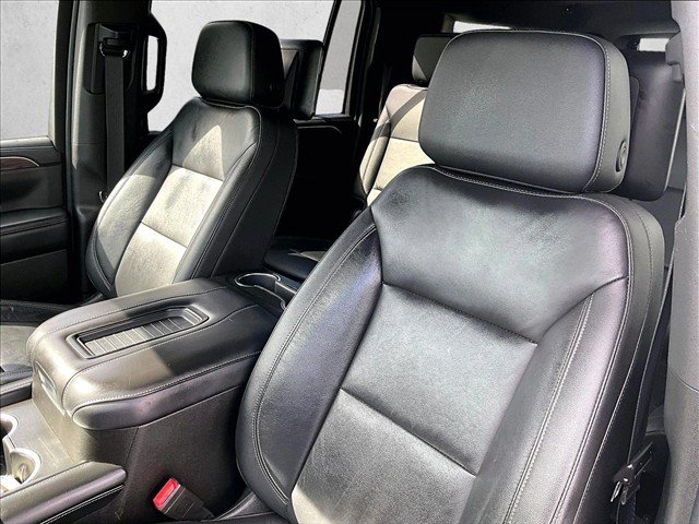 Used 2021 Chevrolet Suburban LT w/ Rear Media and Nav Package RWD image 27