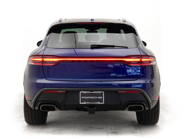 Certified 2025 Porsche Macan AWD/4WD image 33