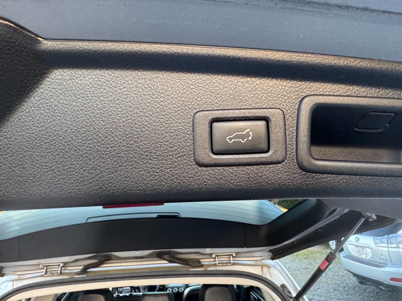 Used 2016 Subaru Forester 2.5i Touring w/ Eyesight & Navigation System image 20