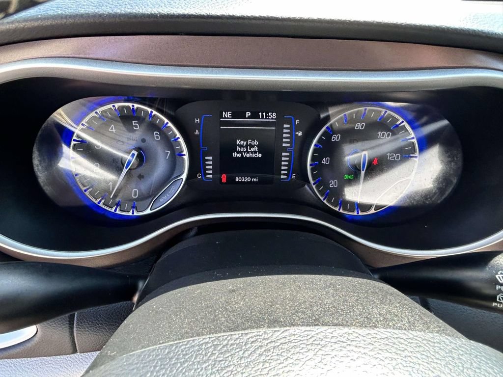Used 2022 Chrysler Voyager LX FWD image 22
