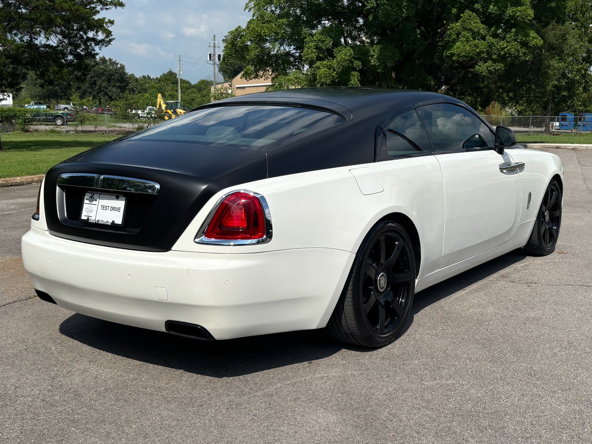 Used 2016 Rolls-Royce Wraith RWD image 3