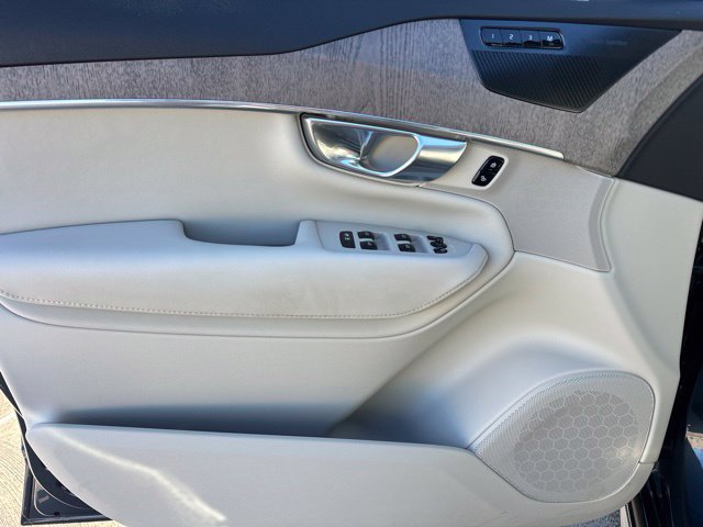 Certified 2023 Volvo XC90 B6 Plus w/ Protection Package Premier AWD/4WD image 19
