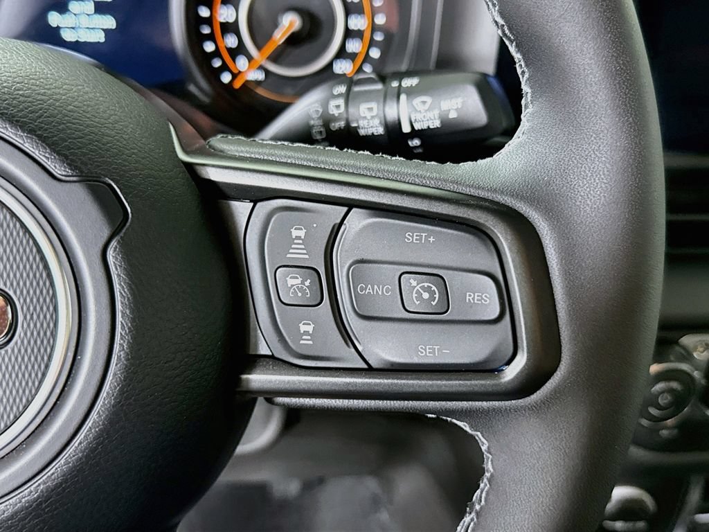 Used 2026 Jeep Wrangler Unlimited Rubicon w/ Safety Group AWD/4WD image 22