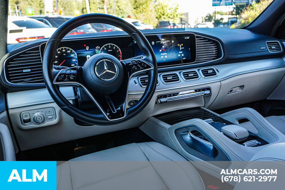 Used 2025 Mercedes-Benz GLS 450 4MATIC image 28