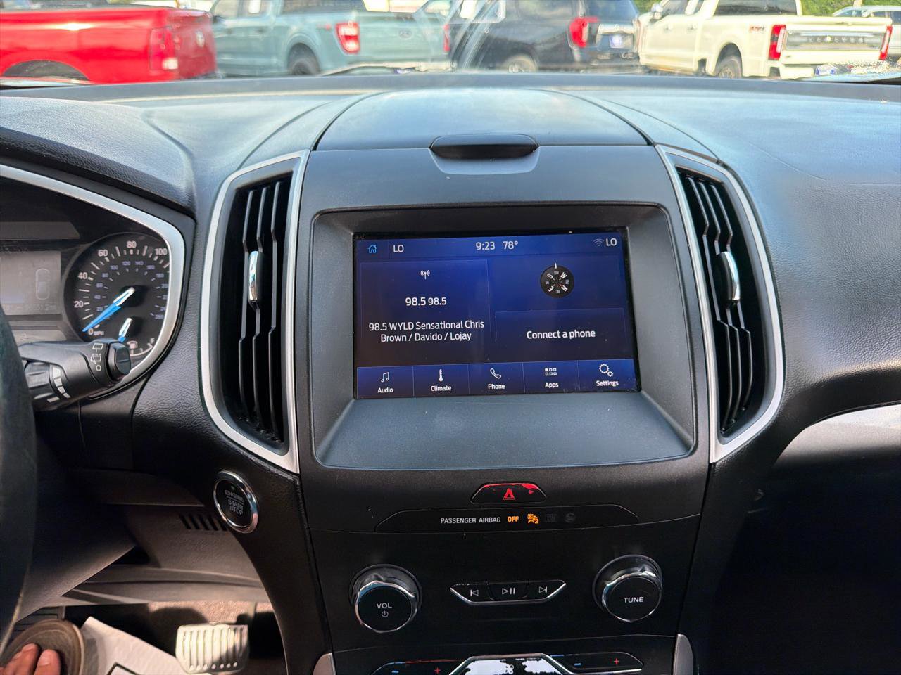 Used 2019 Ford Edge SEL FWD image 18