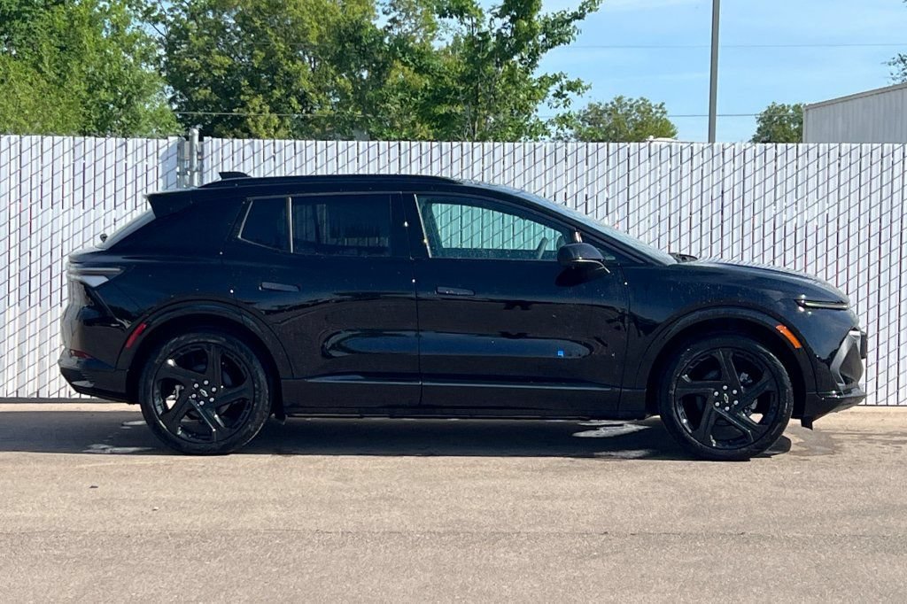 New 2026 Chevrolet Equinox EV RS w/ Convenience Package II FWD image 3