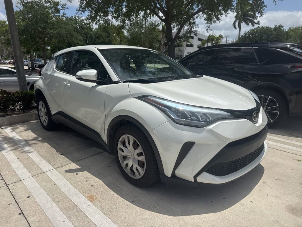 Used 2021 Toyota C-HR LE FWD image 2