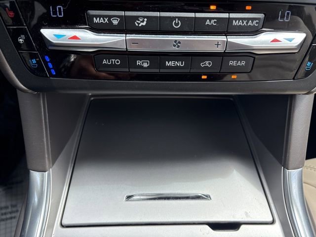 Used 2020 Ford Explorer Platinum w/ Premium Technology Package AWD/4WD image 14