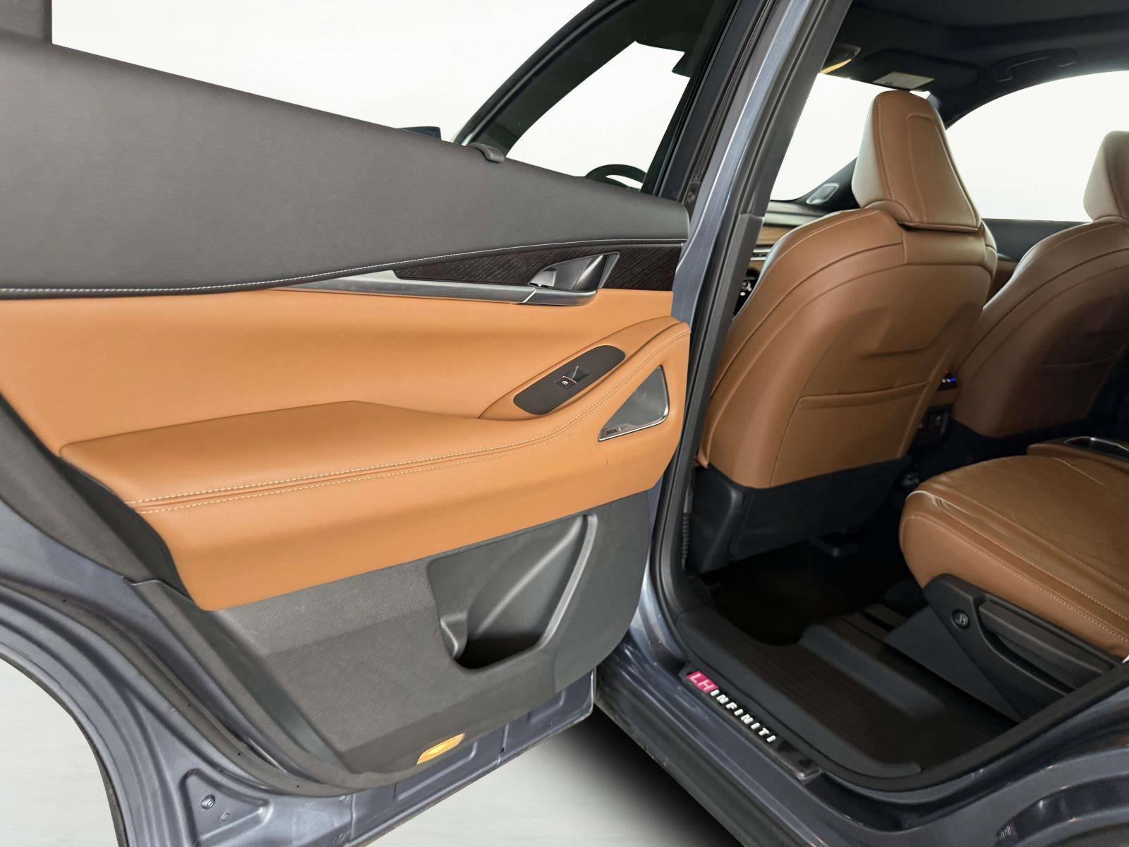 Used 2025 INFINITI QX60 Autograph image 48