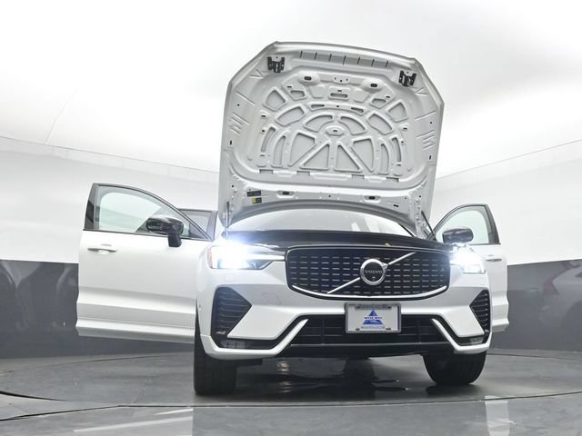 Used 2024 Volvo XC60 B5 Plus w/ Protection Package Premier AWD/4WD image 54
