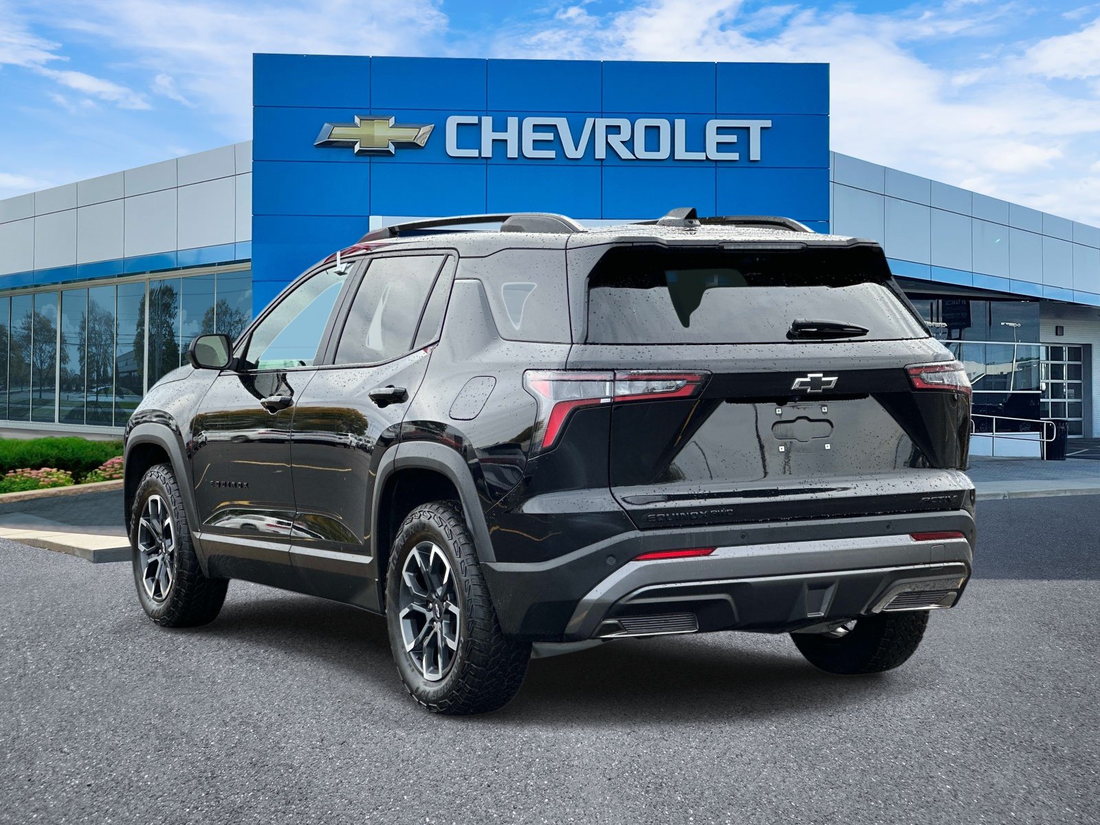Certified 2025 Chevrolet Equinox ACTIV w/ Safety and Technology Package AWD/4WD image 4