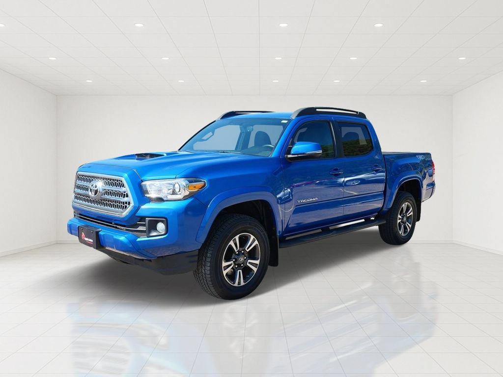 Used 2016 Toyota Tacoma TRD Sport AWD/4WD image 2