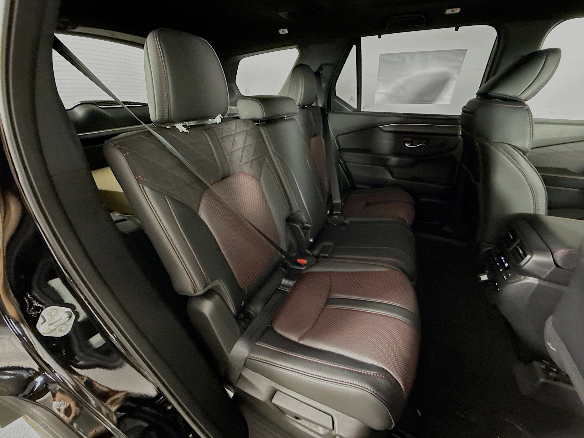 New 2026 Honda Pilot Black Edition image 36