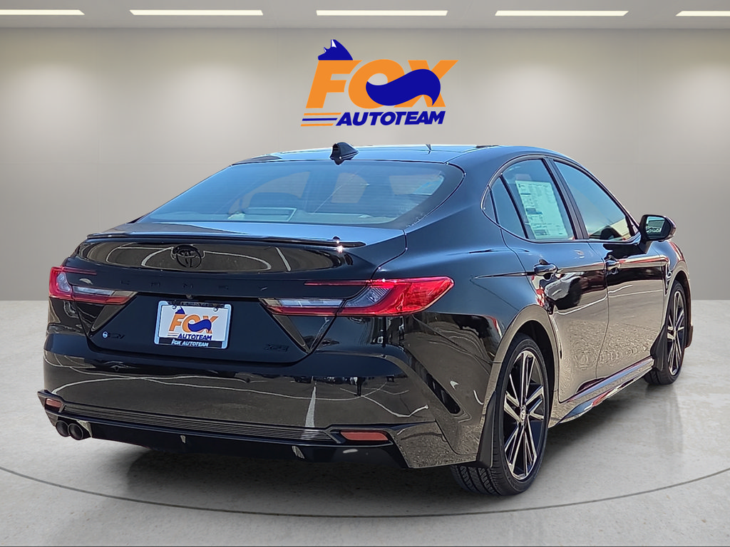 New 2026 Toyota Camry Hybrid FWD image 4