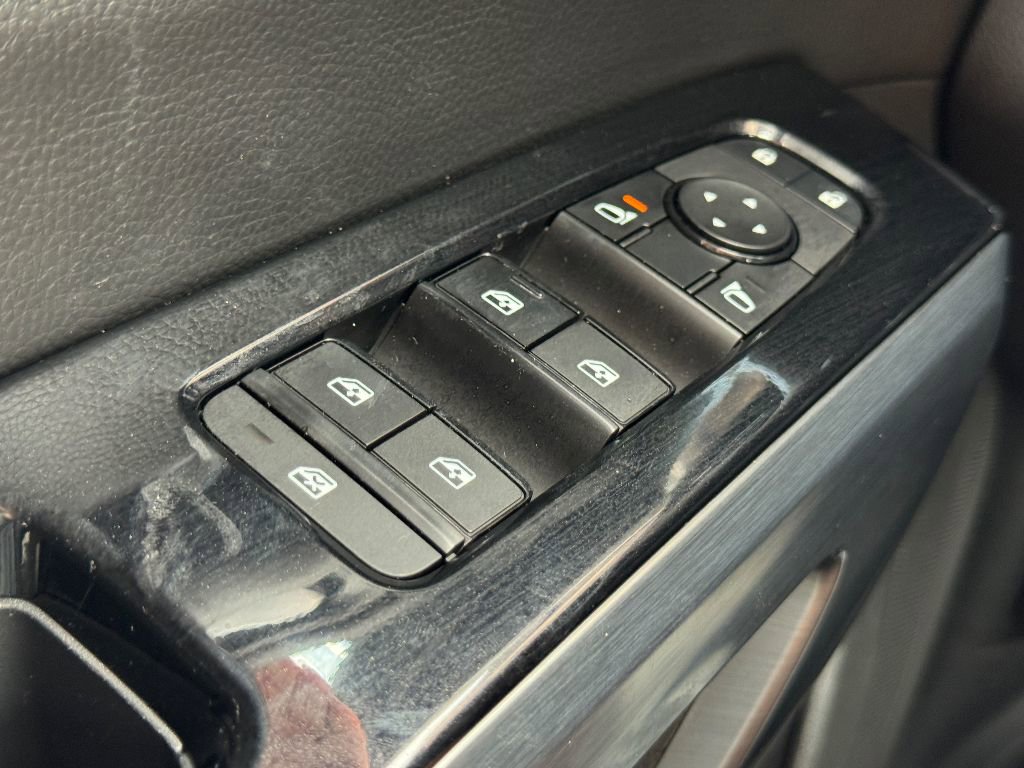 Used 2022 Nissan Pathfinder SL image 22