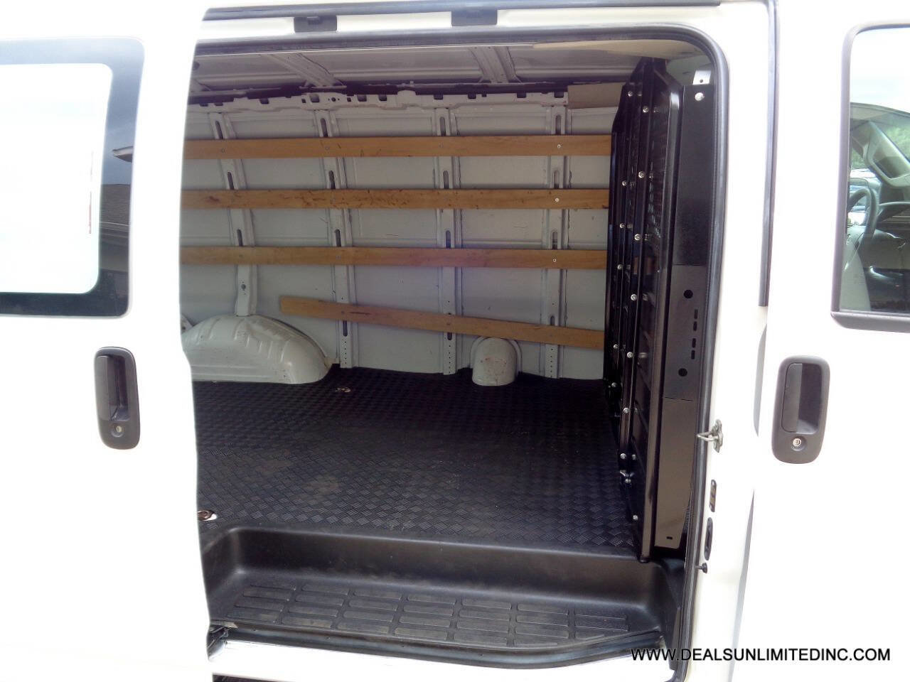 Used 2020 GMC Savana 2500 w/ Driver Convenience Package image 17