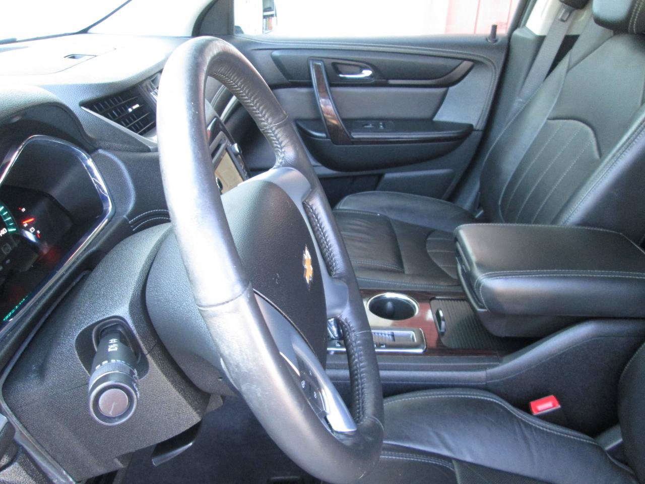 Used 2015 Chevrolet Traverse LTZ AWD/4WD image 23
