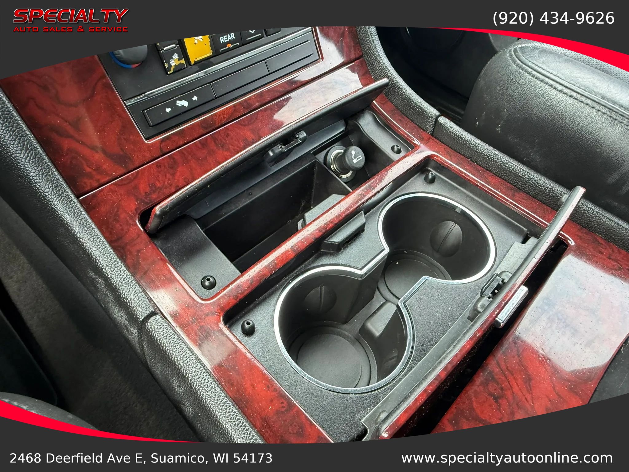 Used 2011 Cadillac Escalade AWD w/ Touring Package image 27