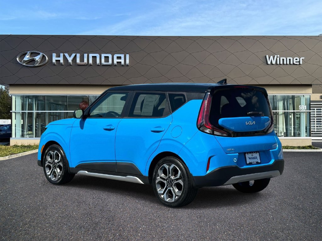 Used 2025 Kia Soul EX FWD image 2