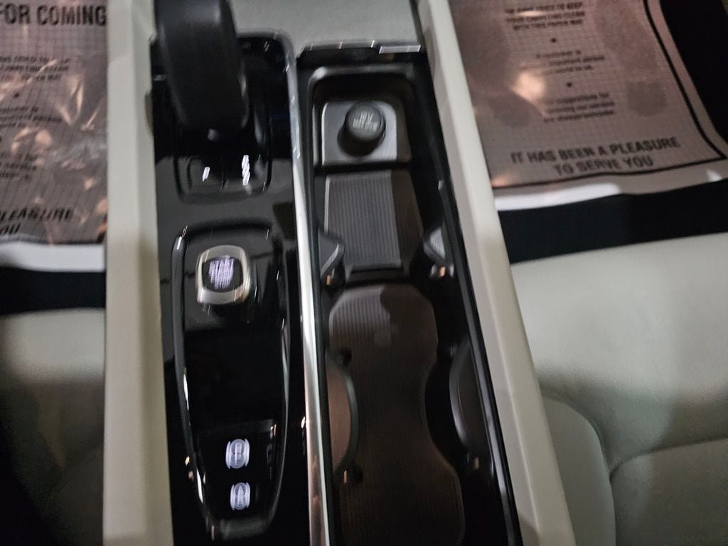 Certified 2025 Volvo S60 B5 Plus AWD/4WD image 25