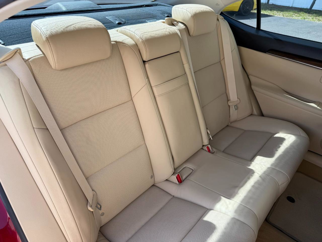 Used 2014 Lexus ES 350 w/ Luxury Package FWD image 40