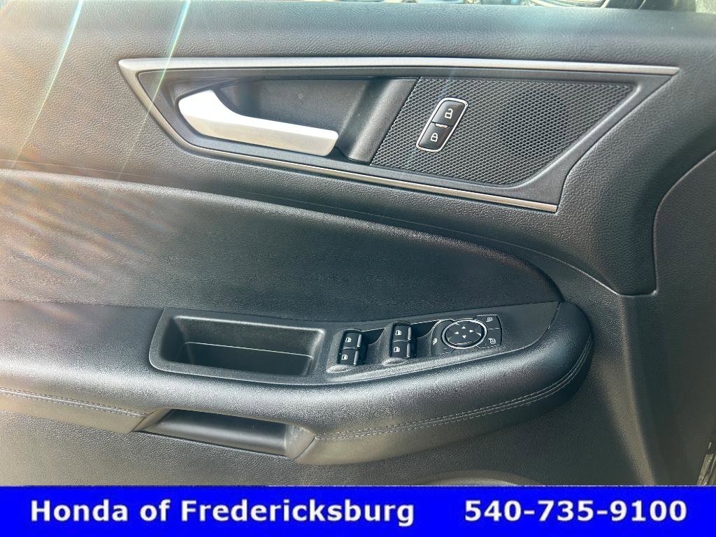 Used 2022 Ford Edge SE w/ Black Appearance Package image 27