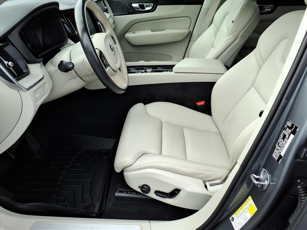 Used 2020 Volvo XC60 T6 Inscription AWD/4WD image 14