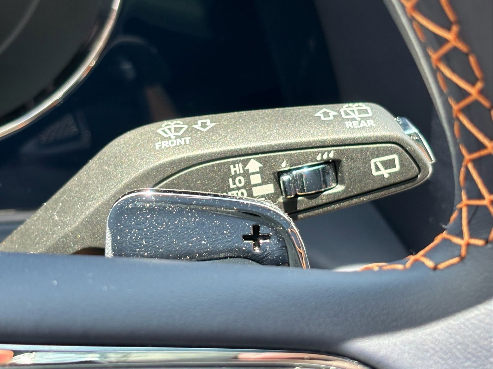 Used 2024 Bentley Bentayga image 65