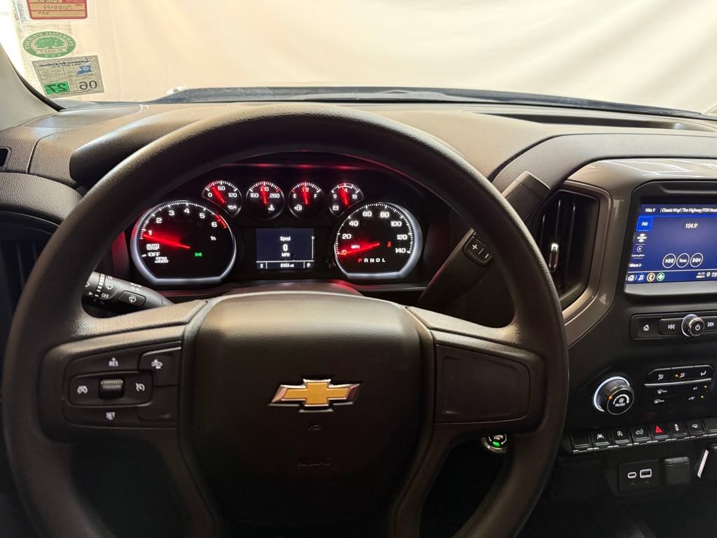 Used 2025 Chevrolet Silverado 1500 Custom image 13