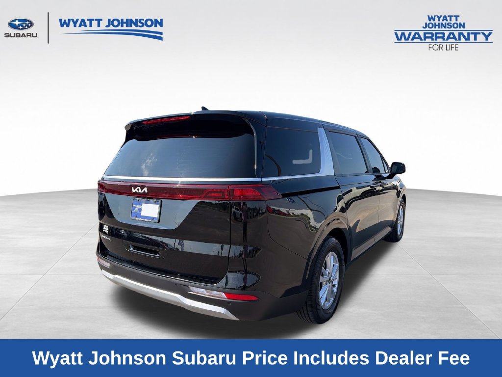 Used 2024 Kia Carnival LX FWD image 8