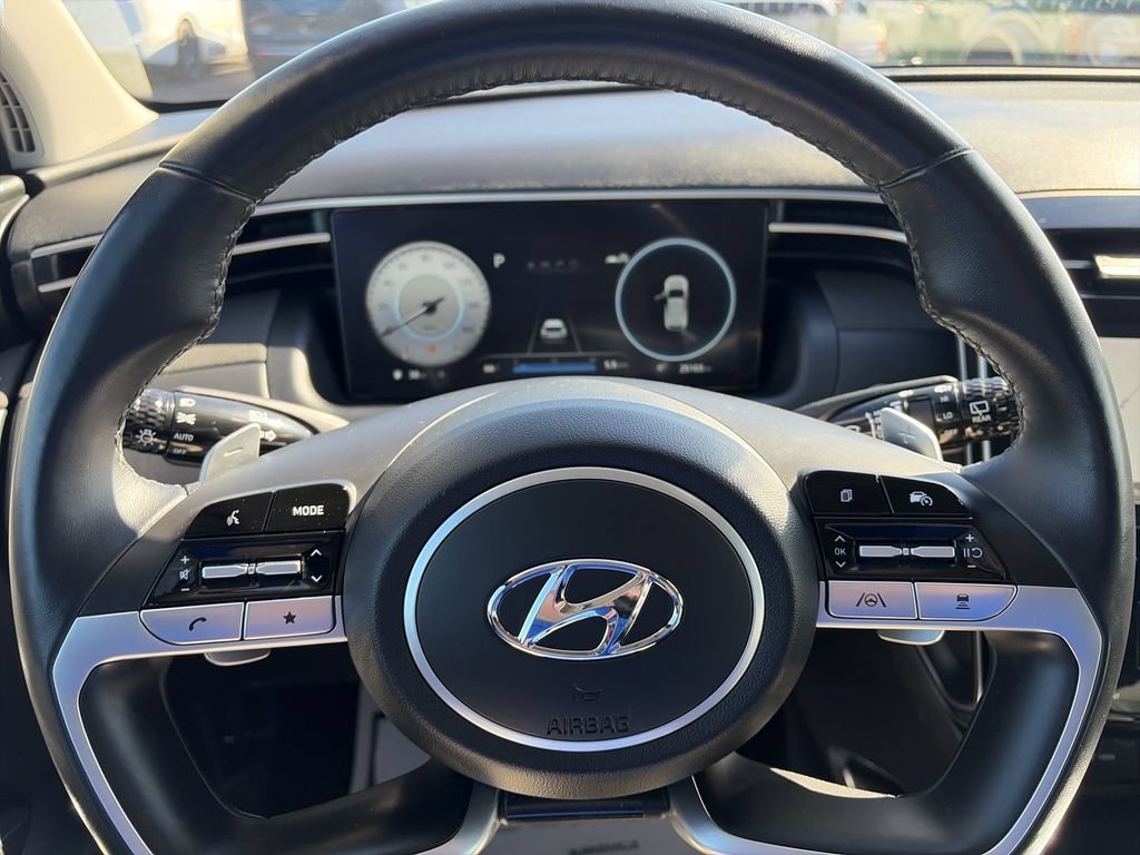 Used 2023 Hyundai Tucson Limited AWD/4WD image 16